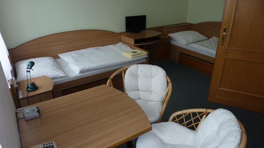 Hotel Tht โปลิชกา ภายนอก รูปภาพ